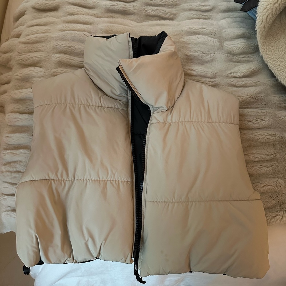 Reversible Black/Beige Puffer Zara Vest